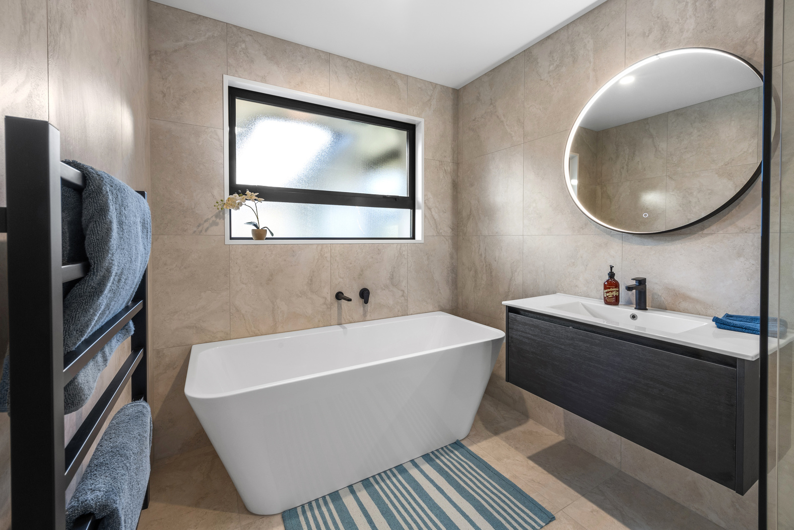 031_Open2view_ID608465-3_Cutler_Street__Woodend