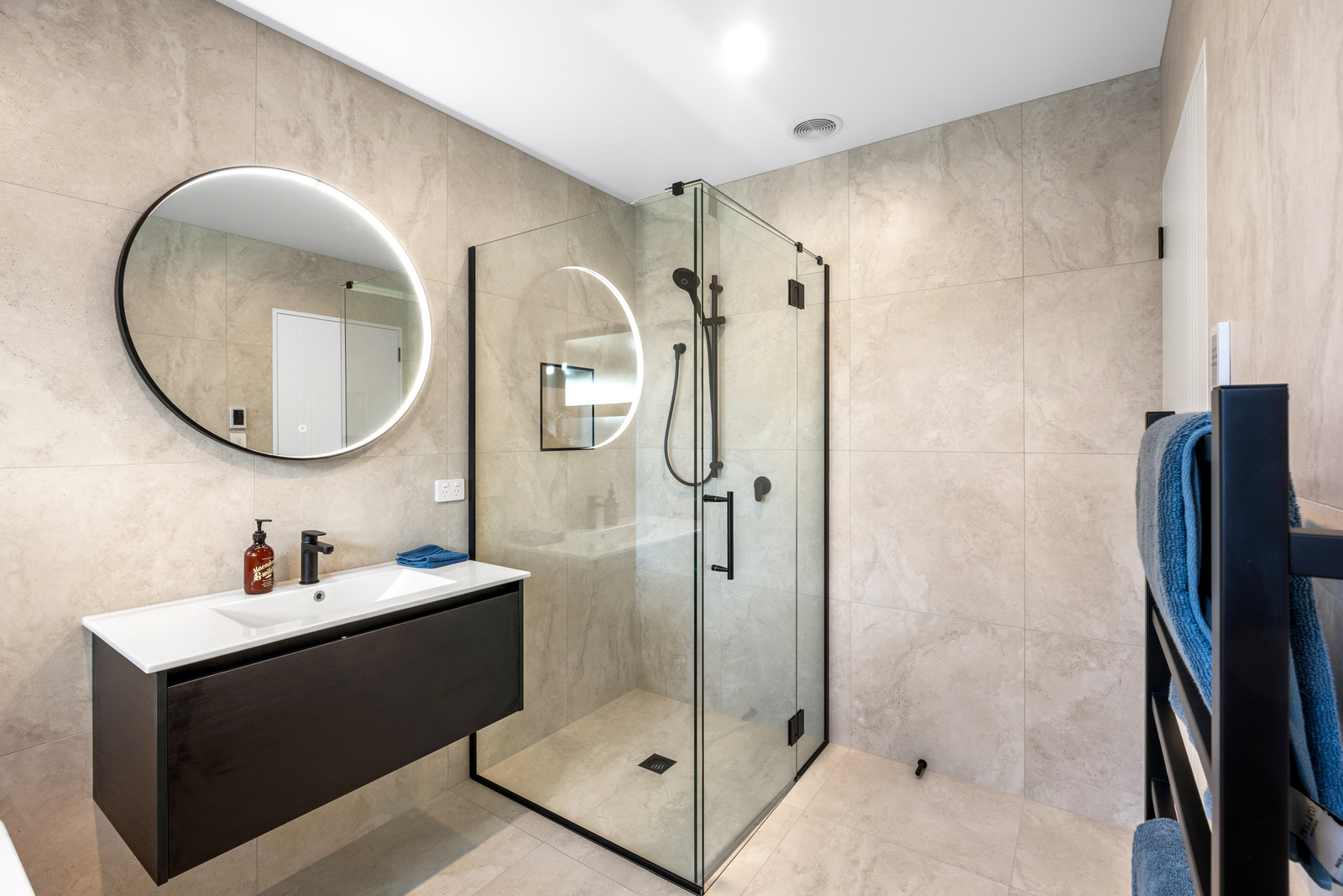032_Open2view_ID608465-3_Cutler_Street__Woodend
